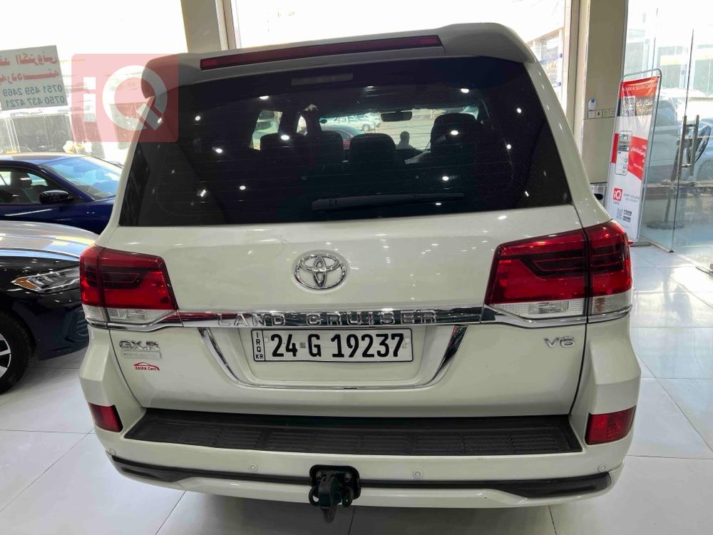 Toyota Land Cruiser